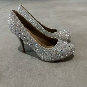 Delicacy Silver Crystal Embellished Heels